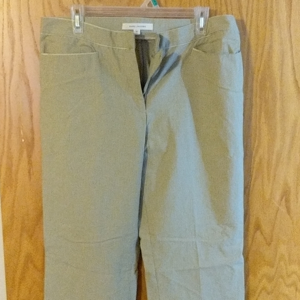 Marc Jacobs White Capri